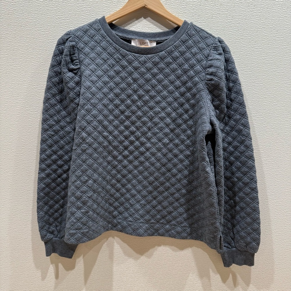 LOFT Sweatshirt Women's Medium Gray Long Sleeve Quilted Puff Sleeve Pullover Top